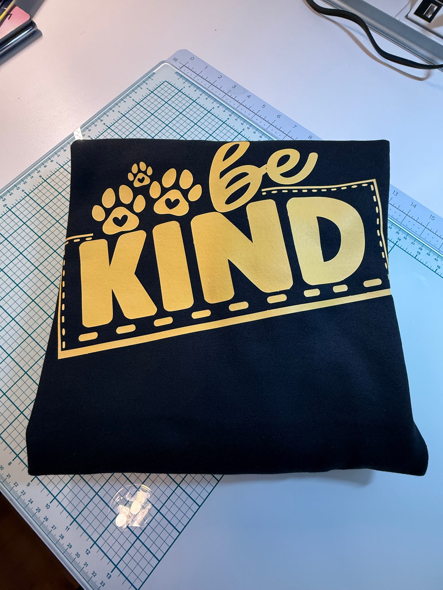🐾💗Be Kind Short Sleeve Tee💗🐾